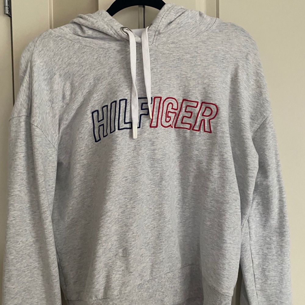 Tommy Hilfiger cropped hoodie- worn once